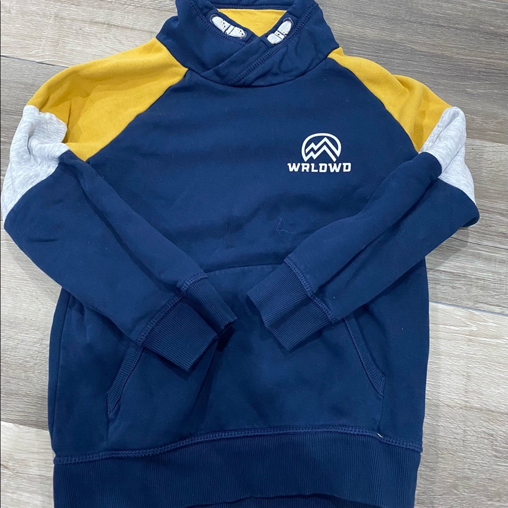 HM blue sweater size 6/7 boys